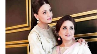 pakistan actor with mother
