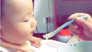Little Child syaing papa