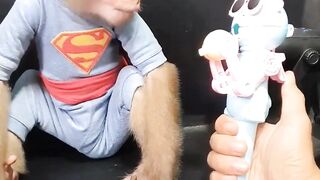 Cute monkey and lollipop game????