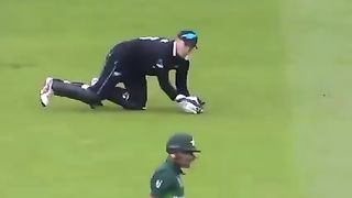 Babar Azam Classic Cover Drive against Trent boult in Worldcup 2019