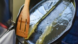 Fry away pan fry waste cooking oil powder