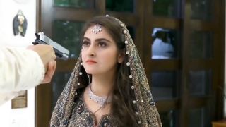 Roop ke jalwo ki kya baate hai.Ik gunah kardun gunah ki raat hai
