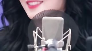 Nancy Momoland cute dance cute smile