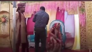 Funny viral video of bride and groom slapped photographers