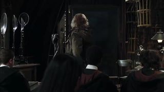 Грюм показывает 3 непростительных заклинания. Гарри Поттер и Кубок огня