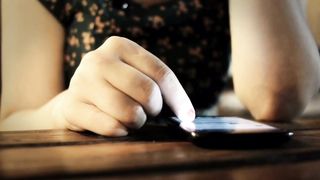 How to add facebook profile follow button