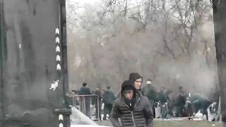 В Алматы уже не покупают бензин, его просто забирают прям с хранилища на заправке