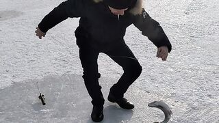 Зимняя рыбалка на форель