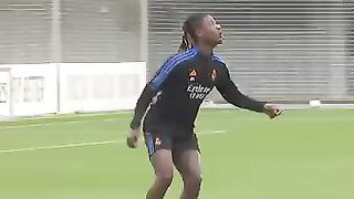 Real Madrid: Eduardo Camavinga Marco Asensio Treino bonito vejá o video