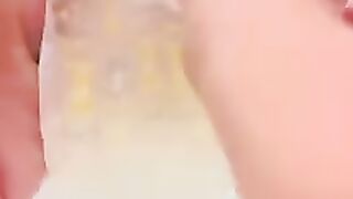 اے میرے پروردگار مجھ کو اور میرے ماں باپ کو معاف فرما