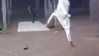 Dangerous bowling action ????