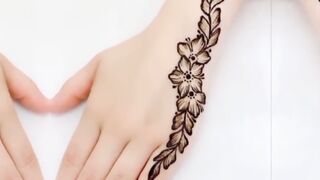 Mehndi design| simple mehndi design| for girls.