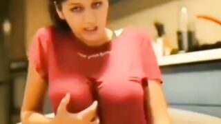 Ye Kya kar rahi hai | hot girl | follow