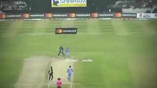 Baber Azam ke comparison horhi hey inkey sath funni