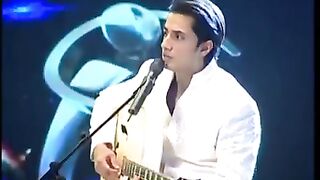 Mujhy Tum Nazar sy Gira to Rahy Ho By Ali Zafar