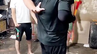 ہاہاہاہا بہت زبردست کھیل بس آواز نہیں آنی چاہیۓ