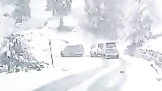 Snowfall at Gulmarg Kashmir|| Beautiful