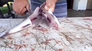 Amazing fish cutting skill