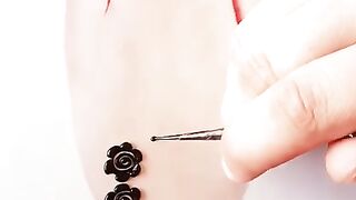 Simple mehndi design back hand very very beautiful mehndi design