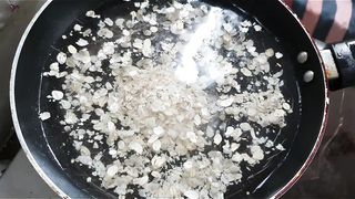 Instant chicken flavor oats Recipe. Best for babies.