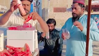 Molvi-chalaki.Superstar-ko choona-khizar-omar