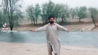 Interesting and funny way of dance