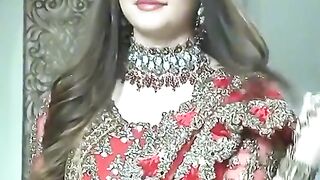 Neelam Muneer actor