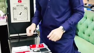 Iphone se for sale new stock available Kisi bhai ko chahie ho to humse raabta Karen comment mein