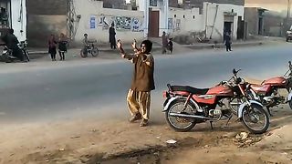 Multan men faqeer ka dance