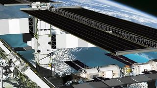 HOW Many Times ISS orbit EARTH in 24 HOURS