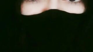 Tum Se Door Rah Kr Mohbat Barhti hi Ja Rhi Ha