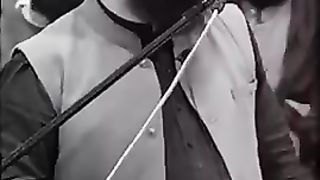 Wo kar jo karnay ka haq hia