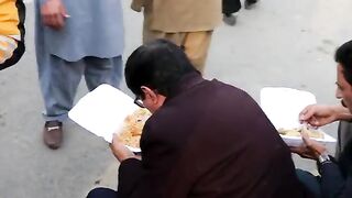 بریانی کے شیروں کو دیکھو