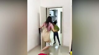 Istri Tercyiduk Sedang Lakukan ini Saat Suami Pulang Dinas