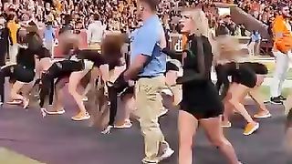 Security Guard Dance challenging to girls