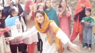 Hot garil dance