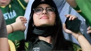 Cricket lovers