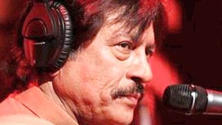 Atthaullaha  song Q pess rahy ho mehandi