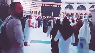 Allah pak Tere Man baap ko Haj karave