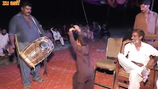 saraiki caltchuer nanhe bachey ki dance jo like ki haqdaar hai(480P).