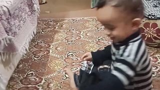 Baby Paly with cat