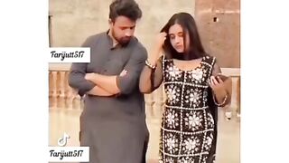 nangay  psairon angaron pr chlti rahi..