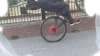 Pakistani rider ksi se km nahi hai????
