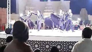Triditional dance of arabic people