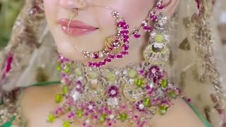 Kashees Mendhi bridal makeup look