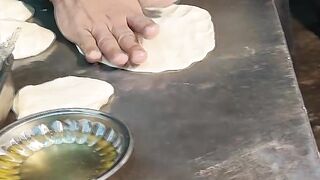 Pakistani Street Food |Puri Paratha | BABU Karachi Kabab Paratha