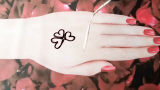 Heart mehndi design Simple mehndi design Easy mehndi design