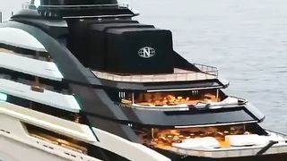 Difference between billionaire | Lamborghini Bugatti | most popular billionaire in the world