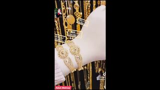 Elegant expensive bracelet and earrings design