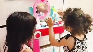Hiba & Abeeha playing Beauty Parlor || Shony Mony TV